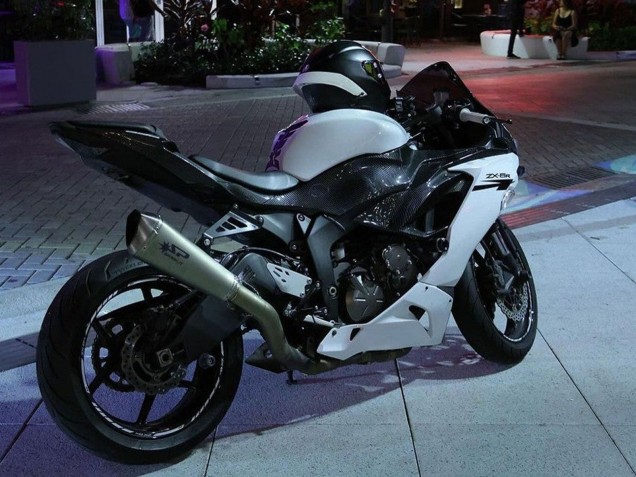 Kawasaki ZX6R Motorrad Verkleidung 2019-2022 - Weiss Schwarz Carbonfaser