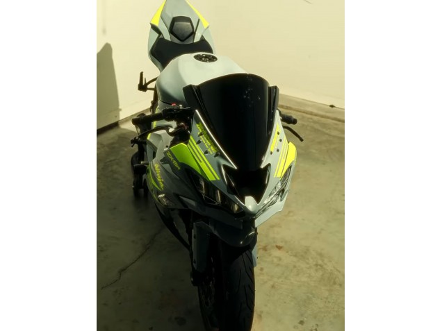 Kawasaki ZX6R Motorrad Verkleidung 2019-2022 - Nardo Grau Gelb